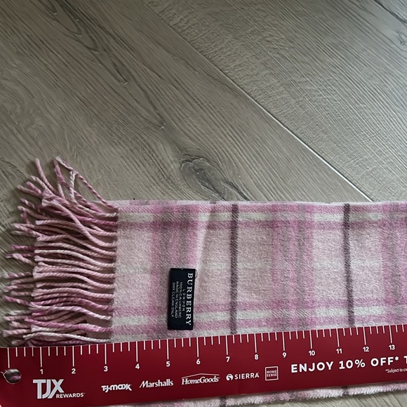 Genuine Burberry Cashmere Pink stripe scarf - Picture 7 of 9